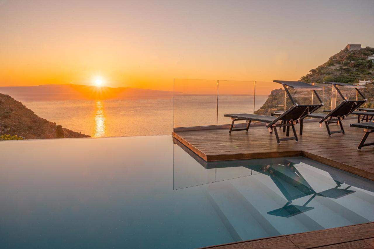The View Luxury Apartments Taormina Buitenkant foto