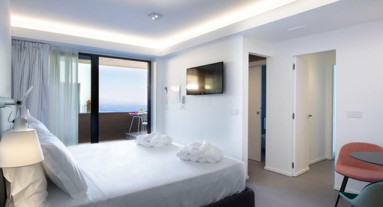 The View Luxury Apartments Taormina Buitenkant foto